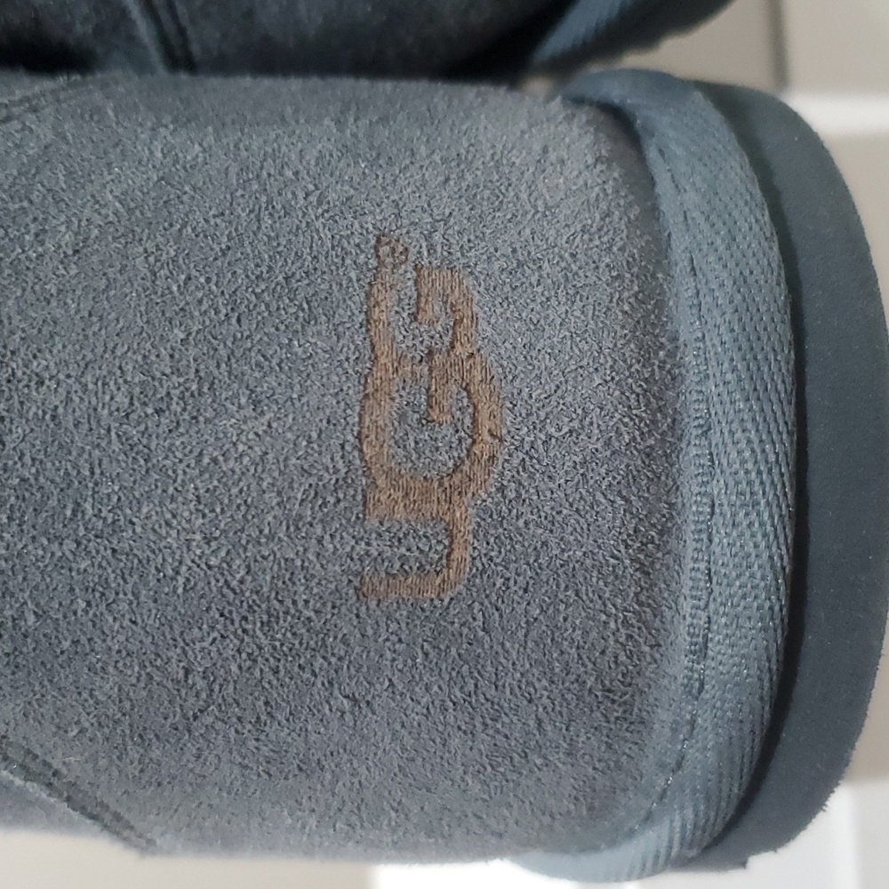 UGG Lace up boots Like new M11 - Picture 4 of 7